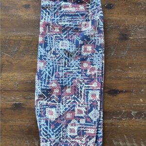 LuLaRoe Blue and Red Patterned Leggings